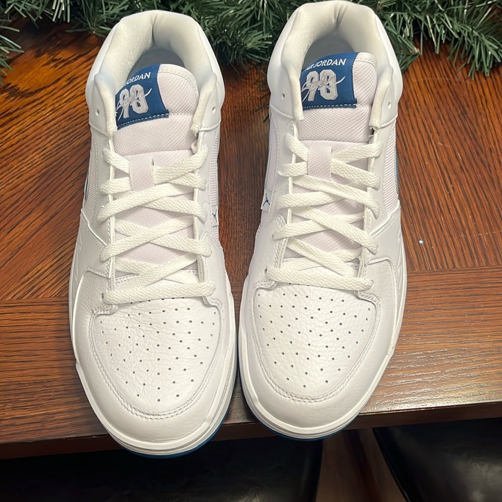 Air Jordan 1 Low Q54